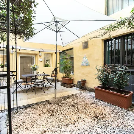 Apartman Madalina With Garden