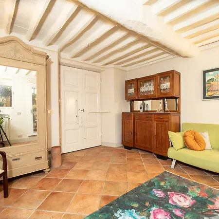 Apartman Madalina With Garden *