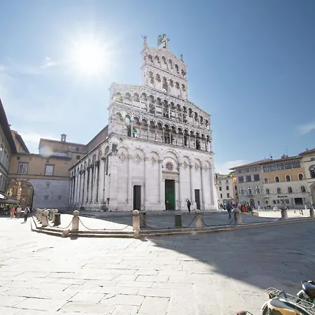 Madalina With Garden Apartman